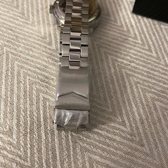 Mercedes Benz Watch🎄 - Picture 4 of 9